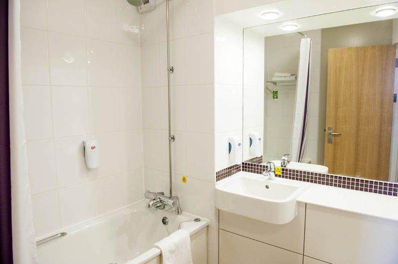 Premier Inn イブシャム エクステリア 写真
